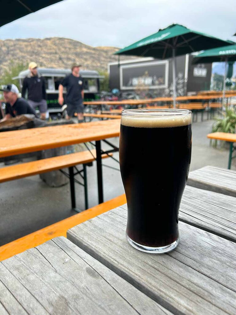 altitude brewing ruaille buaille irish dry stout queenstown new zealand