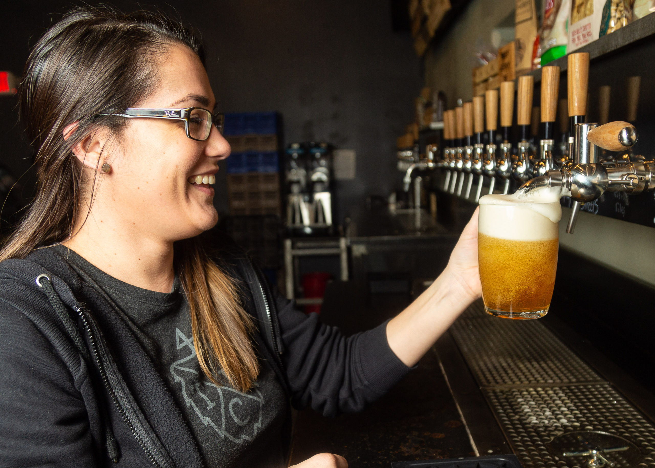 trillium beer pouring