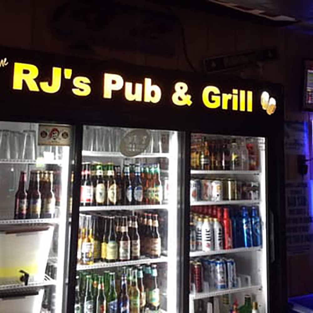 rj's pub & grill dive bar