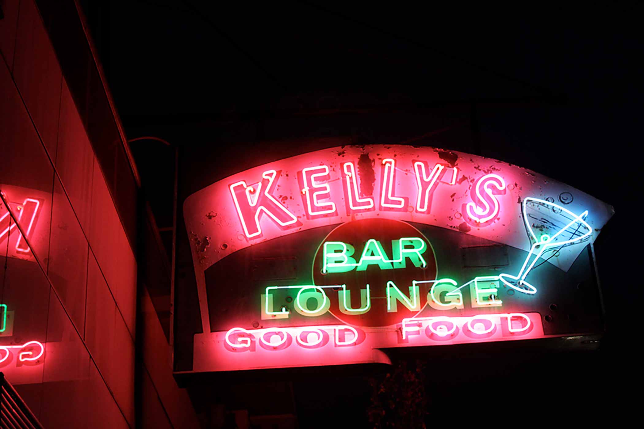 The 17 Best Dive Bars to Visit in America