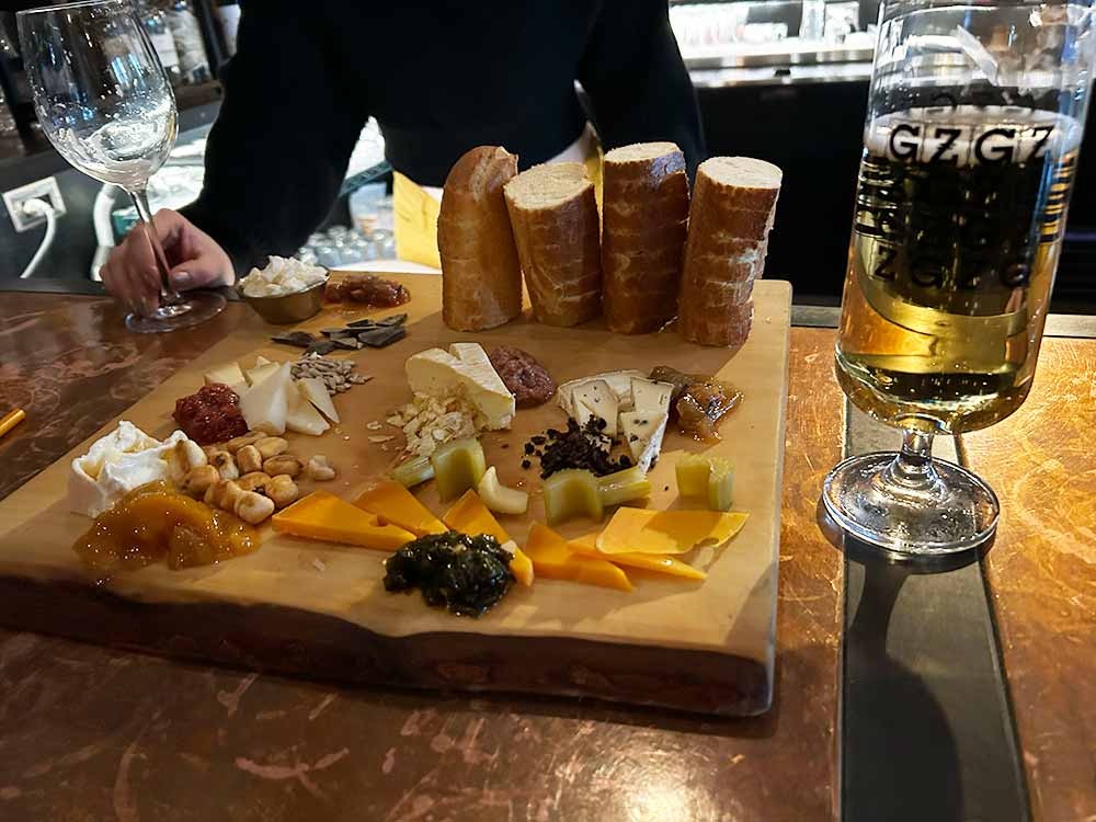 goed zuur cheeseboard