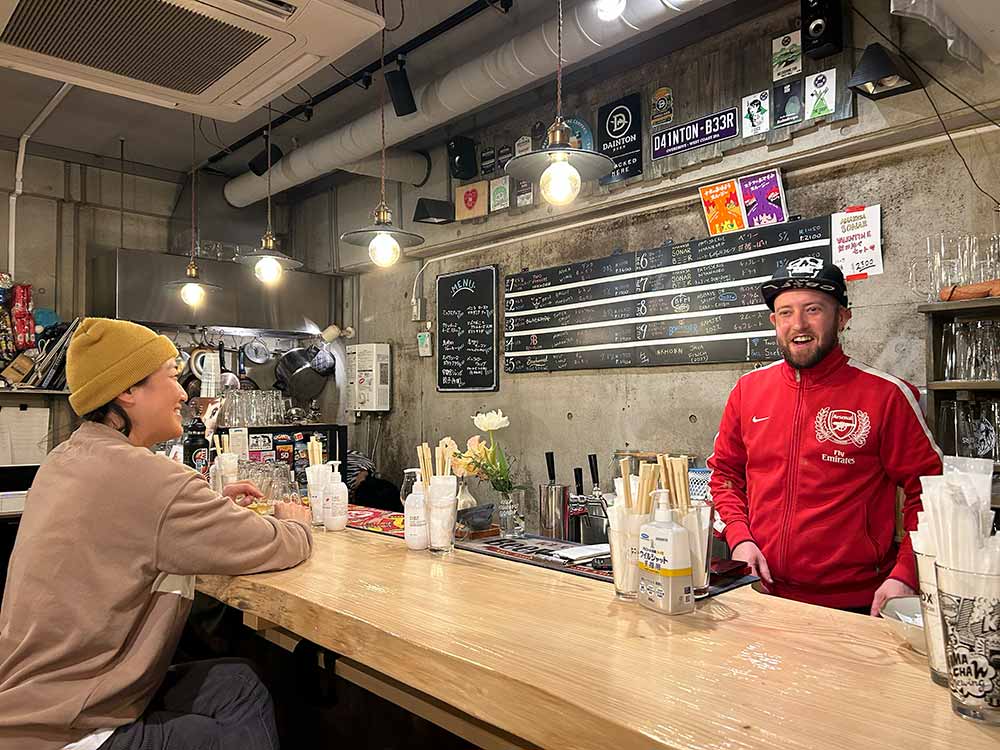 two fingers craft beer bar tokyo, japan