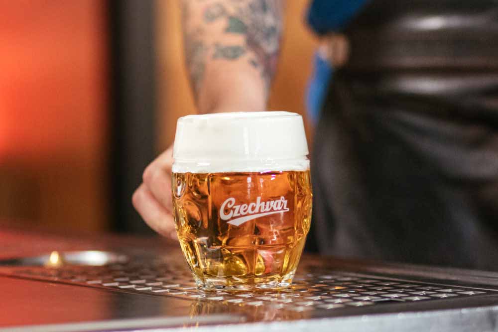 budvar czechar czech pours