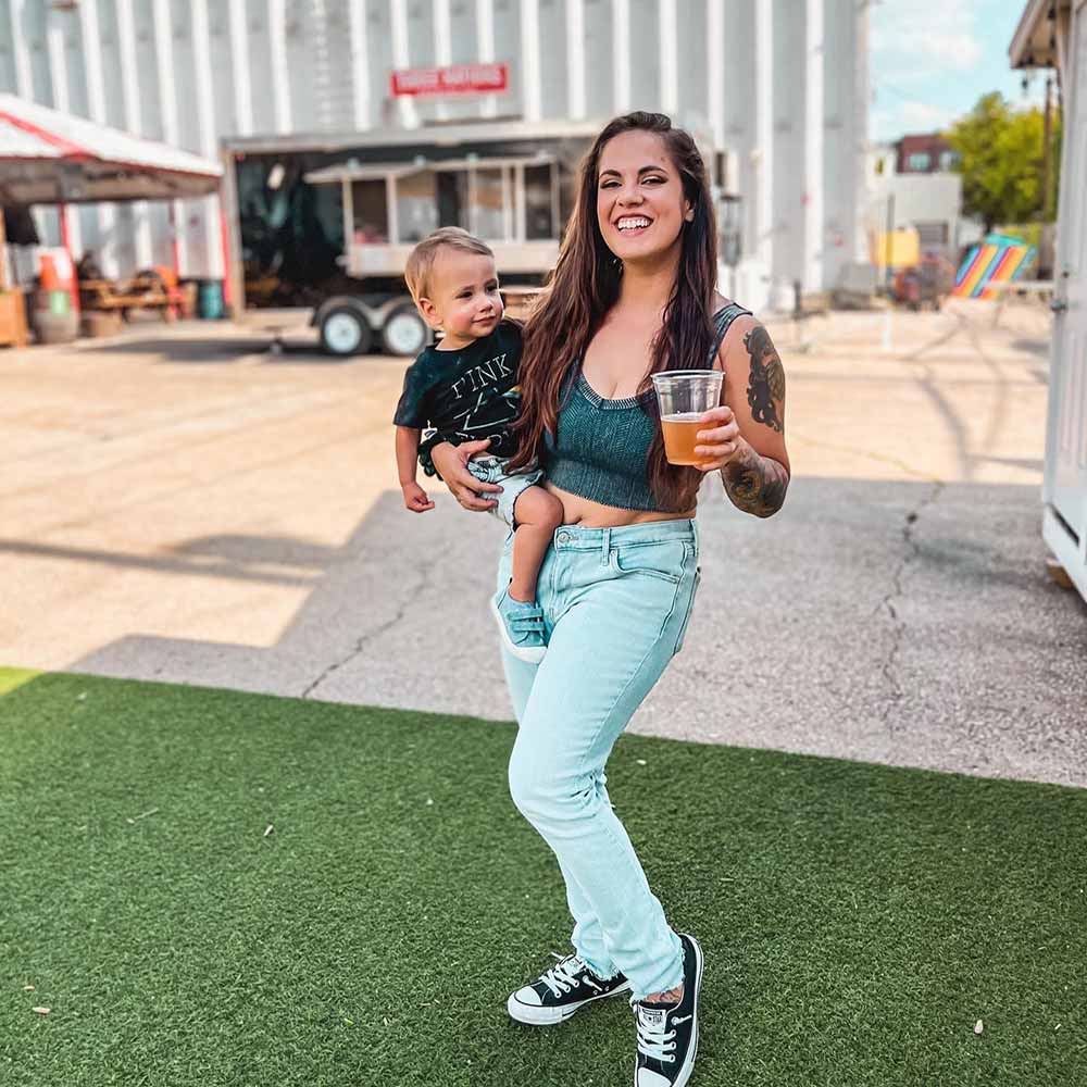 @jenniferthebeerdedlady craft beer instagrams