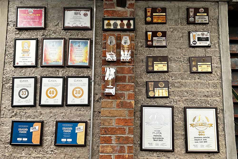 cerveceria itañeñe founder lucia carrillo's medals