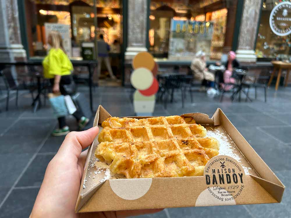 masion dandoy waffle brussels belgium