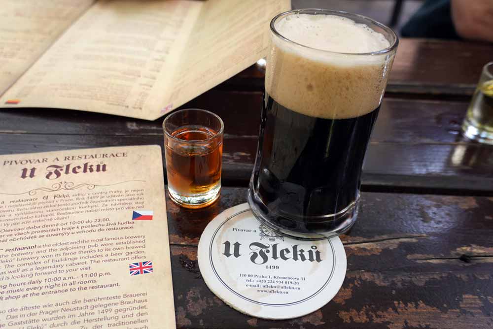 pivovar u fleků flekovský tmavý ležák 13° czech dark lager czech republic
