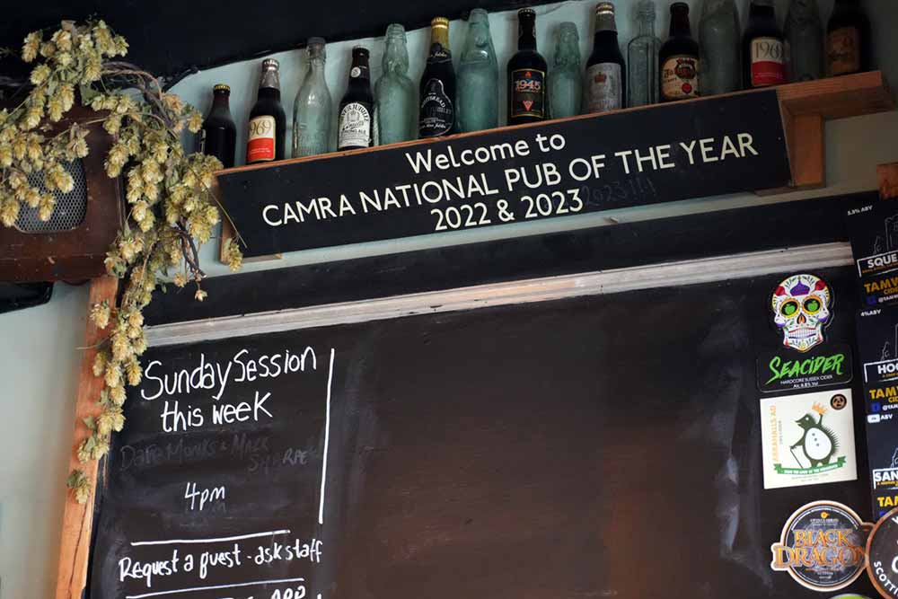 the tamworth tap inside camra pub of the year 2022 sign